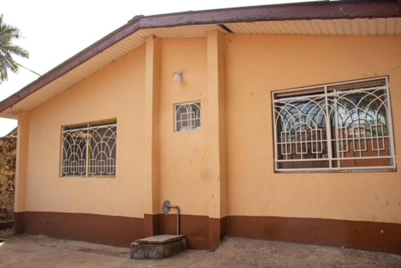 Fully Aircondition 3Bed Villa- A C- Wifi- Hotwater Freetown Exteriér fotografie