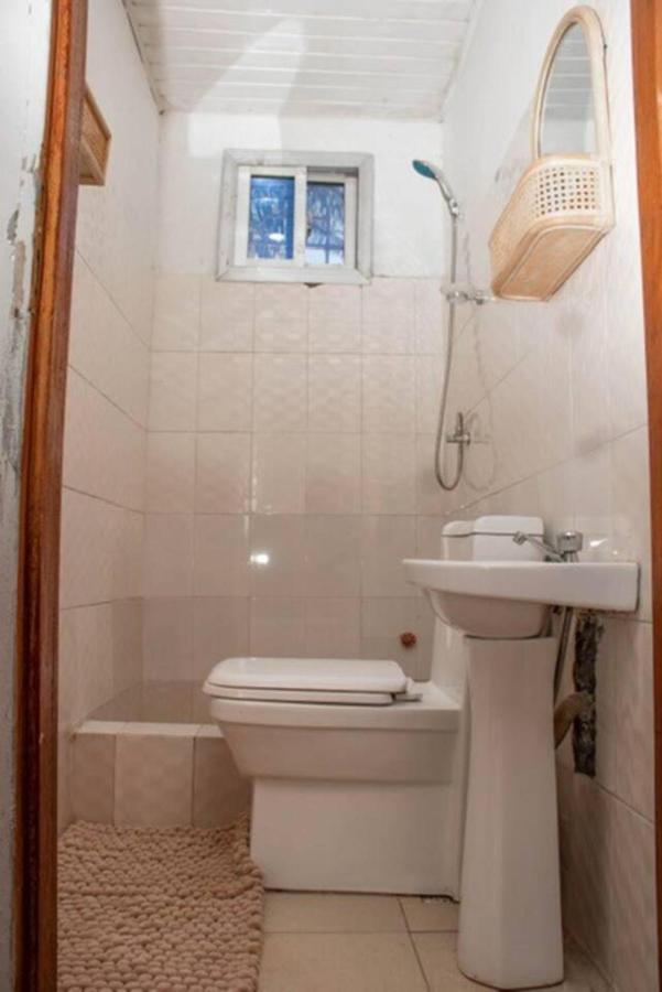 Fully Aircondition 3Bed Villa- A C- Wifi- Hotwater Freetown Exteriér fotografie