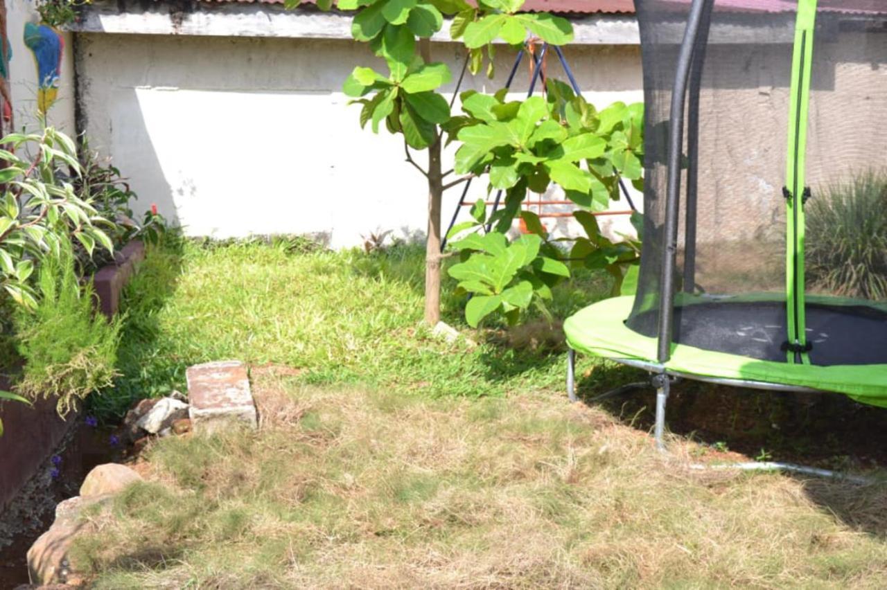 Fully Aircondition 3Bed Villa- A C- Wifi- Hotwater Freetown Exteriér fotografie