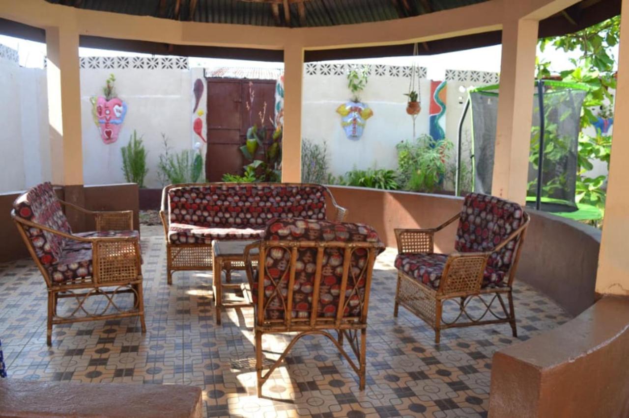 Fully Aircondition 3Bed Villa- A C- Wifi- Hotwater Freetown Exteriér fotografie