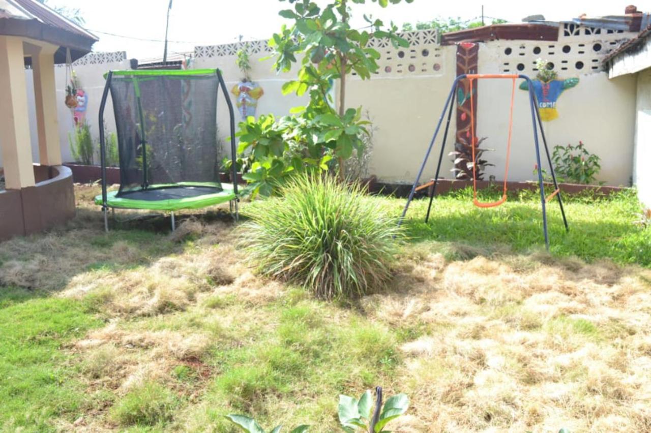 Fully Aircondition 3Bed Villa- A C- Wifi- Hotwater Freetown Exteriér fotografie