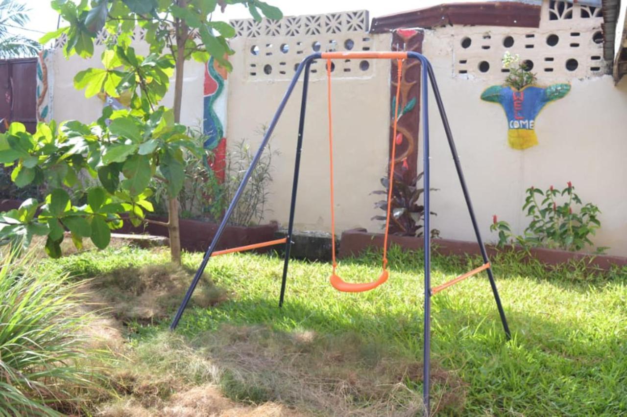 Fully Aircondition 3Bed Villa- A C- Wifi- Hotwater Freetown Exteriér fotografie